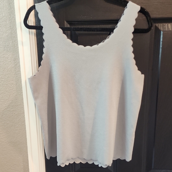 🩶H&M White Tank Top Classic Sleeveless Style - Picture 1 of 3